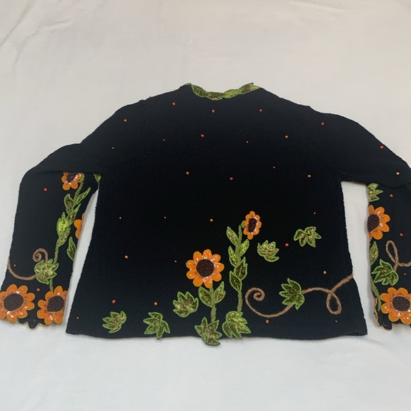 Vintage Design Options by Philip & Jane Gordon Cardigan Appliqué and Embroidery - Picture 5 of 12